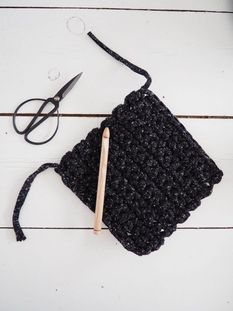 Patron gratuit DIY manique crochet XXLtrapilho