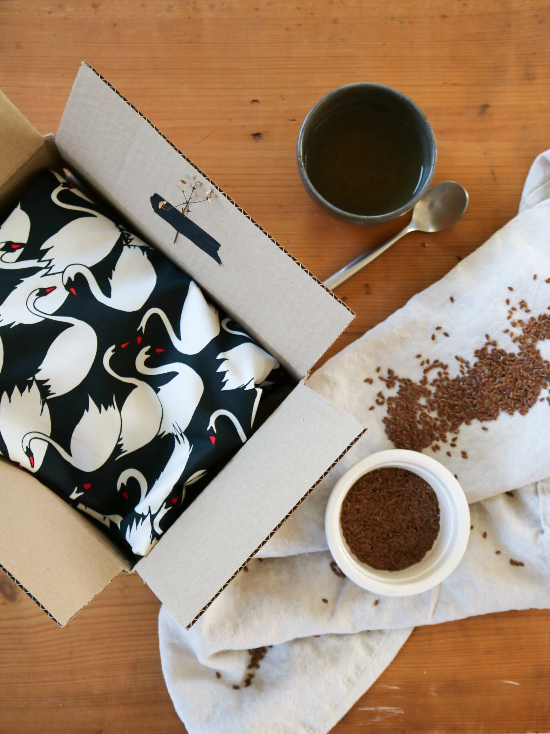 Bouillotte en graines de lin Cygnes Noirs – Image 8