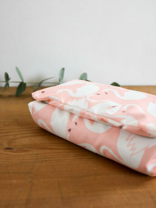 Bouillotte en graines de lin Cygnes Roses