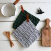 manique dessous de plat pose plat7 crochet coton recyclé lien en cuir (13) Manique pose plat crochet crocheté en coton recyclé avec lien en cuir lavable