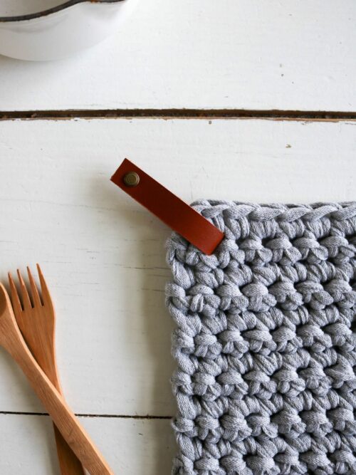 manique dessous de plat pose plat7 crochet coton recyclé lien en cuir (14) Dessous de plat - Manique - Gris