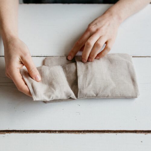 Petit coussin bouillotte en graines de lin sans housse