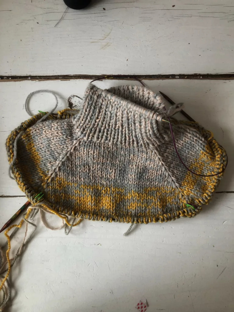 Larkin Knit tricoté avec des restes de laine